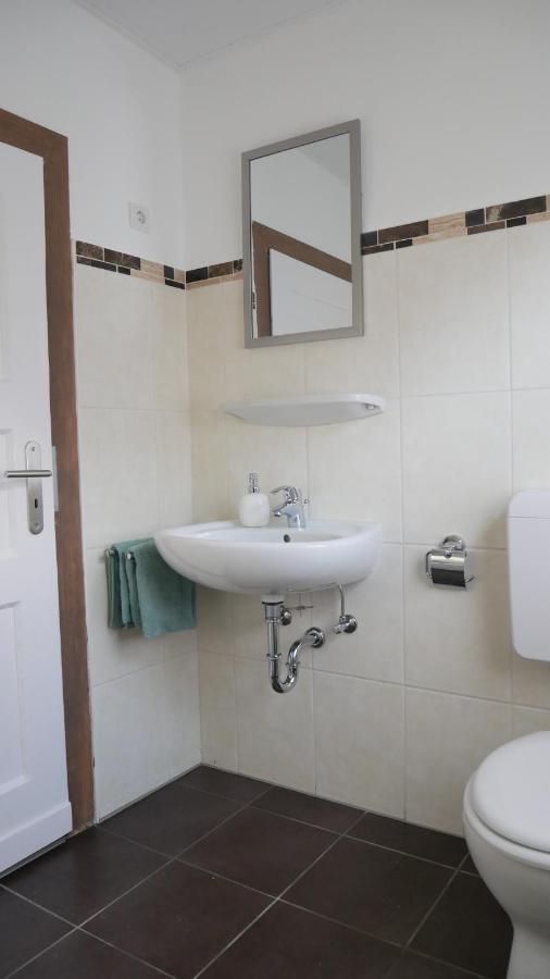 Modernisierte Ferienwohnung Im Schoenen Sauerland Meschede Exterior foto